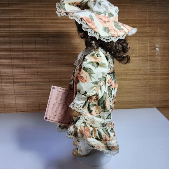 Vanessa Special Edition Fine Porcelain Doll Serie-2007 Dark Skin Eyes & Hair 16" - Picture 11 of 15